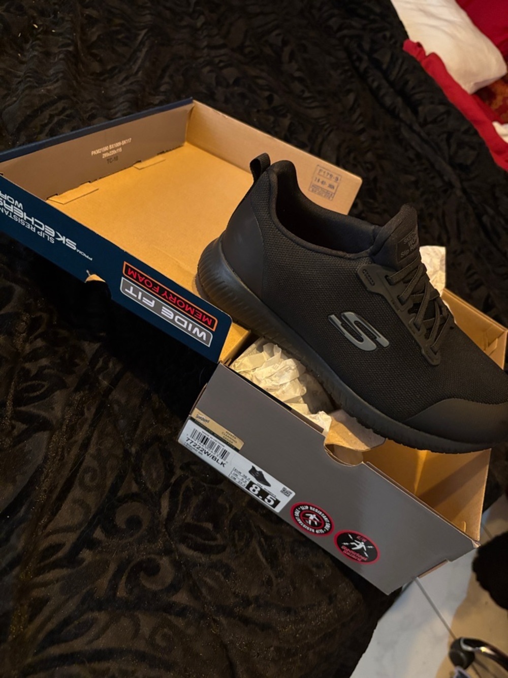 Unused wide memory foam sketchers